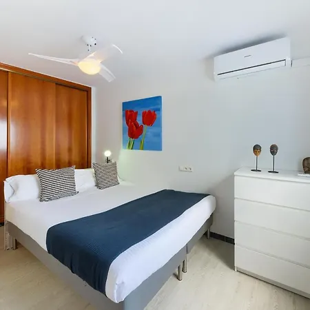 Apartment Holidays2fuengirola Palangreros 100 Mts From And Promenade